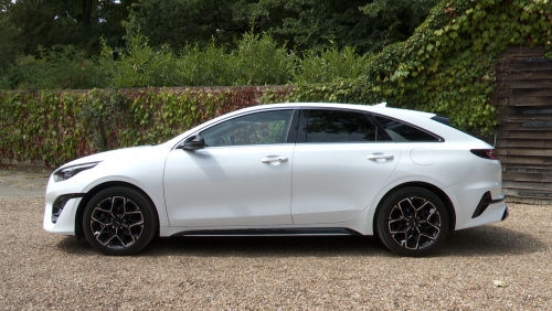 KIA PRO CEED SHOOTING BRAKE 1.5T GDi ISG 138 GT-Line 5dr view 8